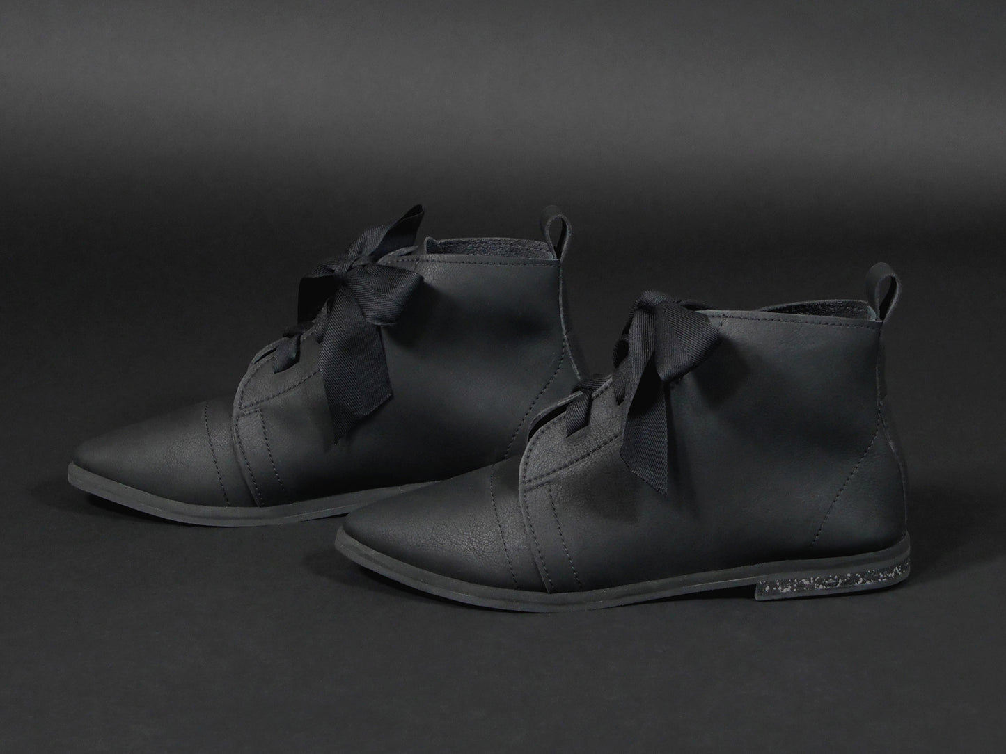 Bloomfield Boot [Black Microfiber]